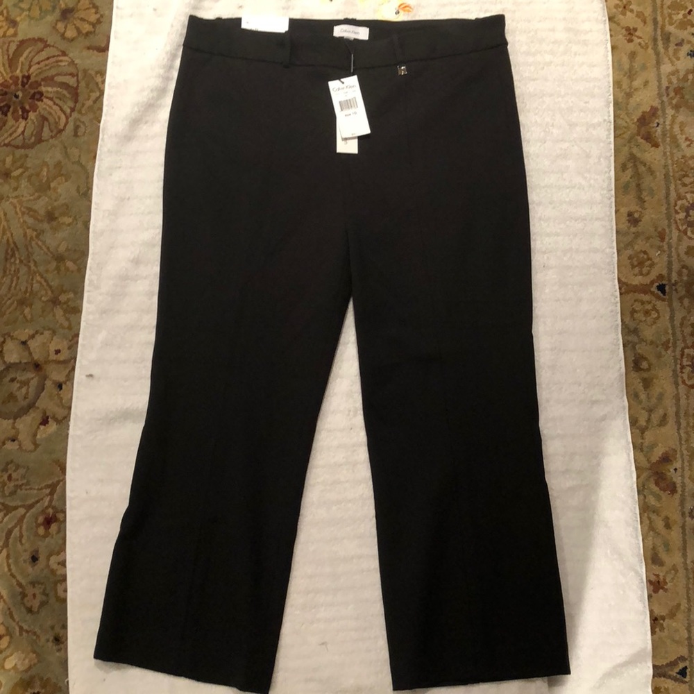 NWT Calvin Klein body fit Capri pants
